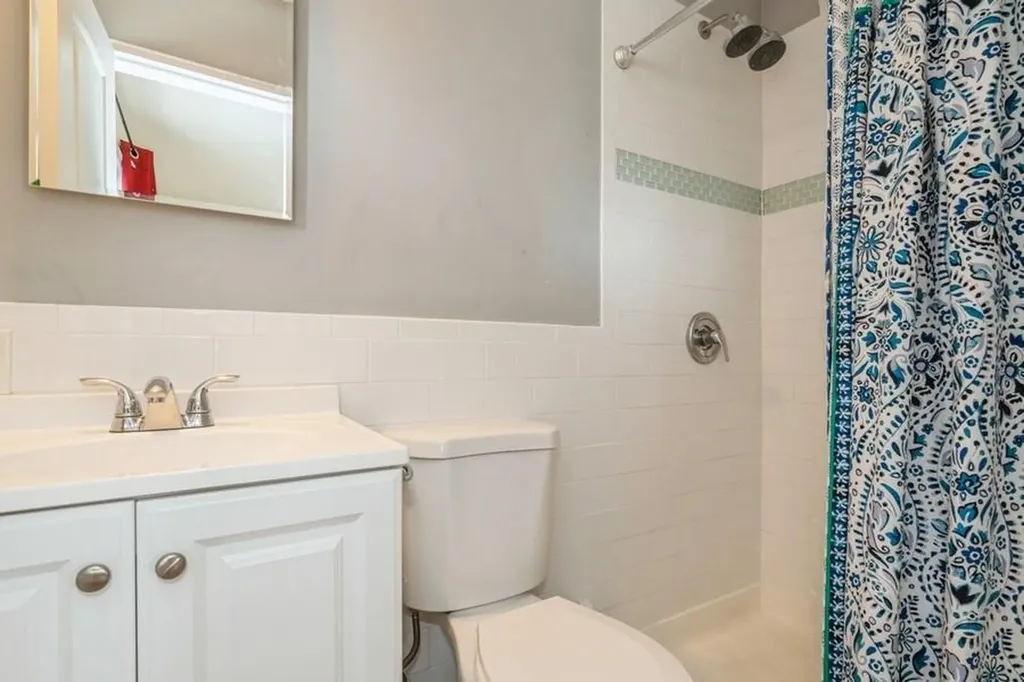 633 Nelson Place Westbury NY 11590