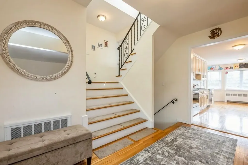 633 Nelson Place Westbury NY 11590