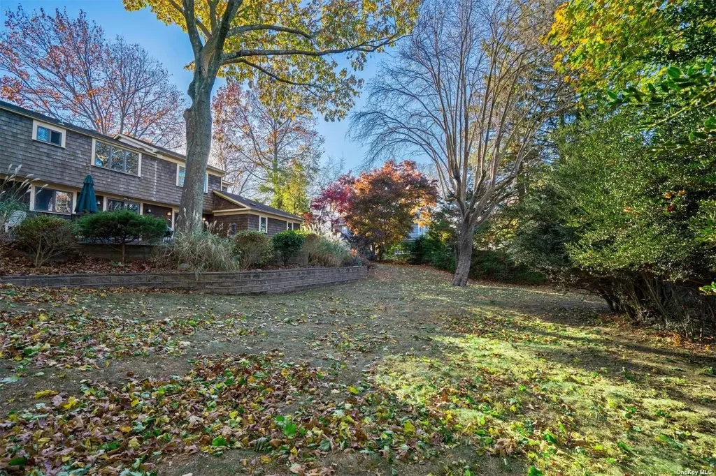 10 Devon Place Northport NY 11768