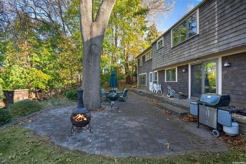 10 Devon Place Northport NY 11768