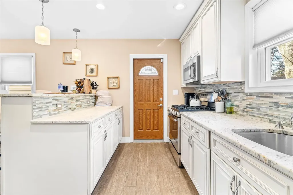 3163 Rawlins Avenue Bronx NY 10465