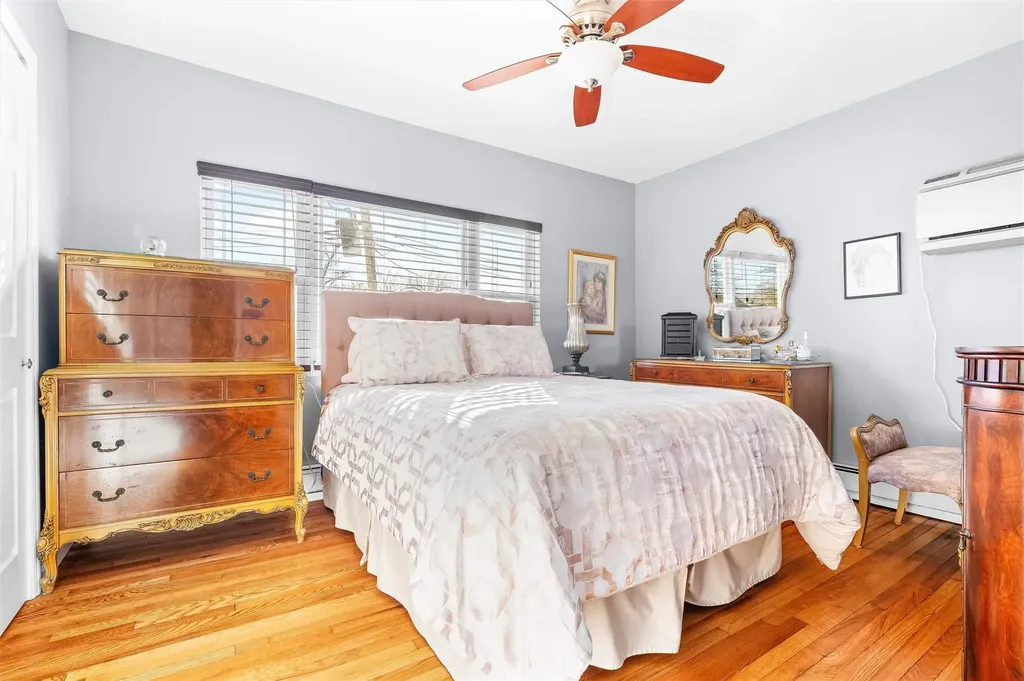 3163 Rawlins Avenue Bronx NY 10465