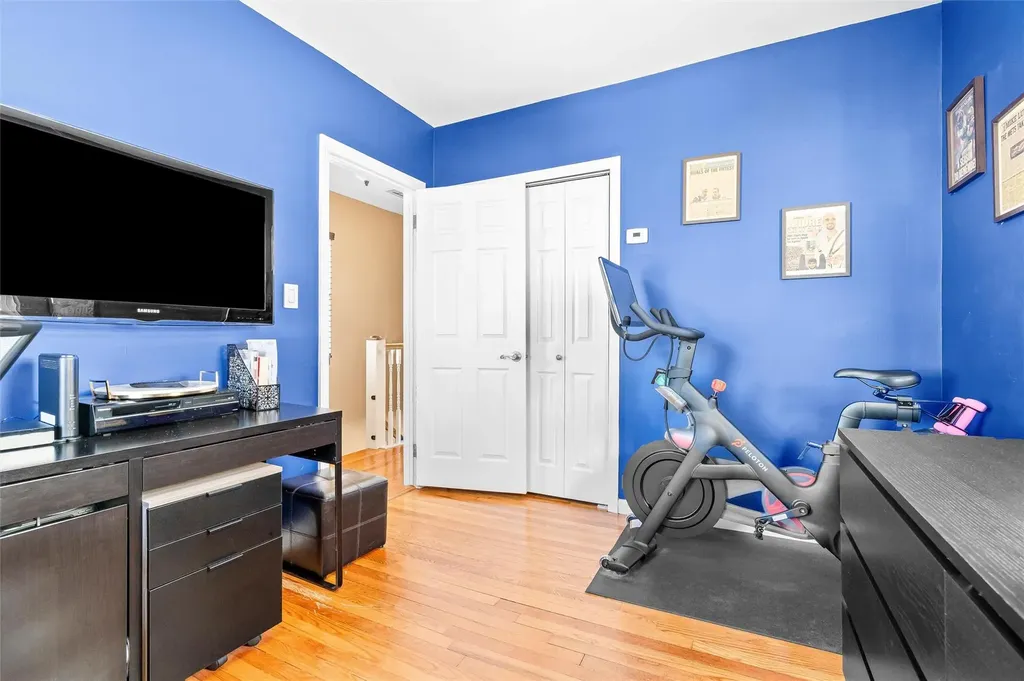 3163 Rawlins Avenue Bronx NY 10465