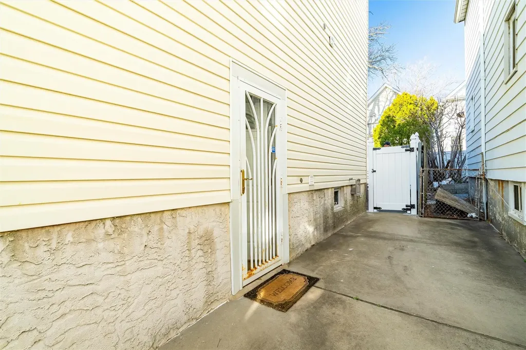 3163 Rawlins Avenue Bronx NY 10465