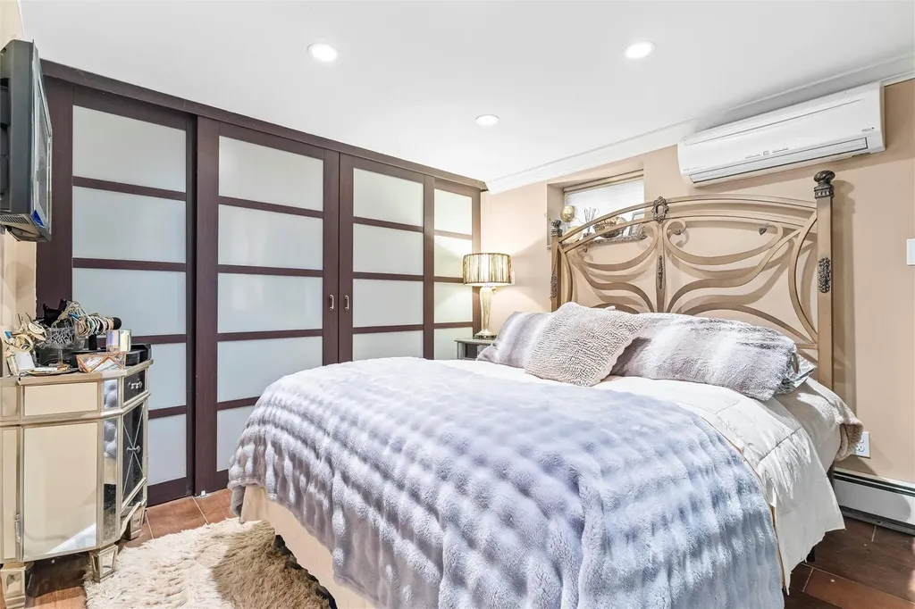 3163 Rawlins Avenue Bronx NY 10465