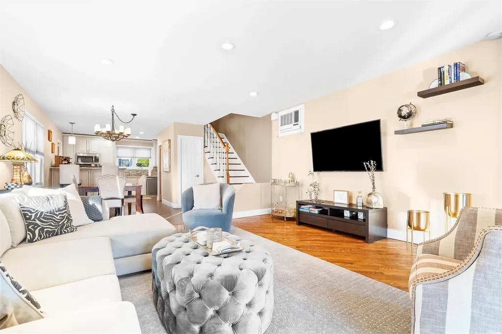 3163 Rawlins Avenue Bronx NY 10465