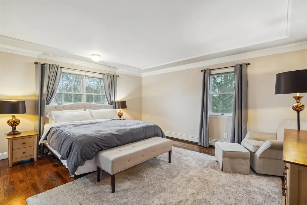9 Suncrest Drive Dix Hills NY 11746