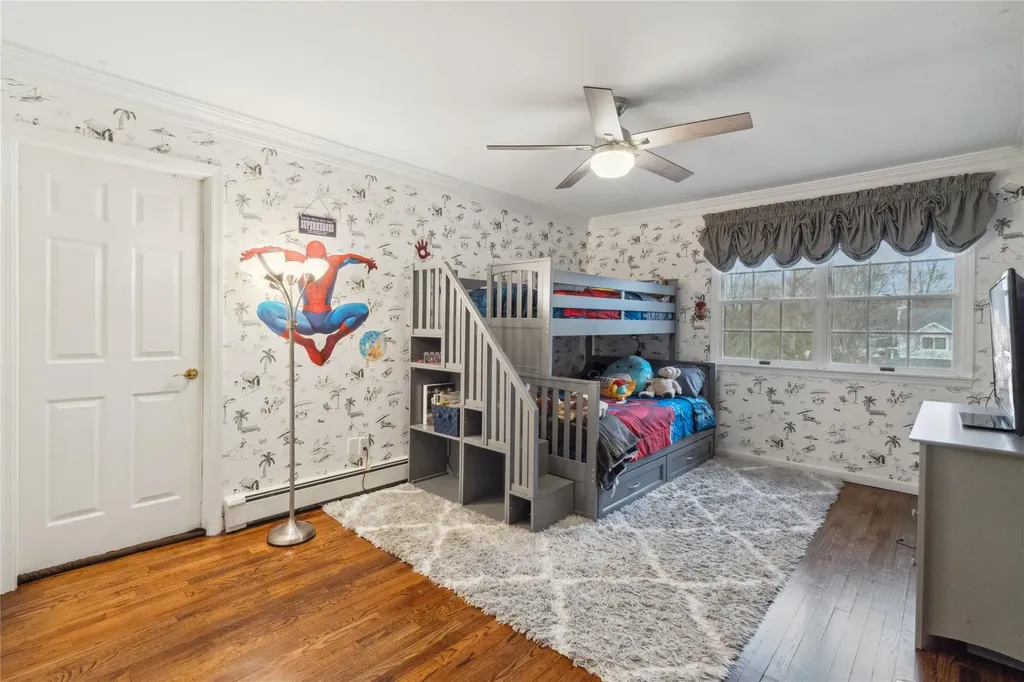 9 Suncrest Drive Dix Hills NY 11746
