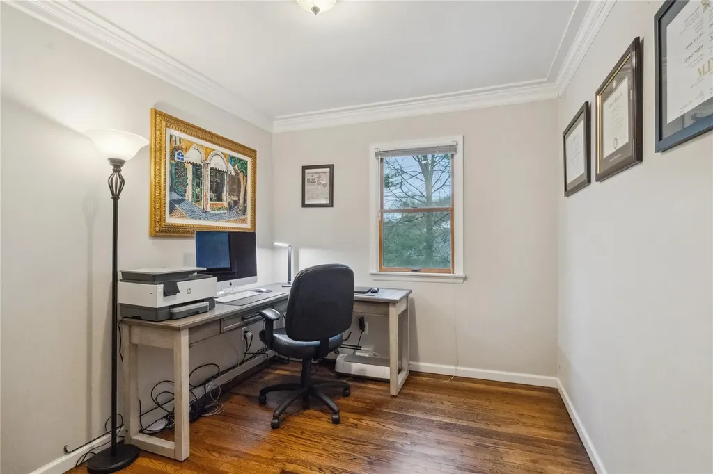 9 Suncrest Drive Dix Hills NY 11746