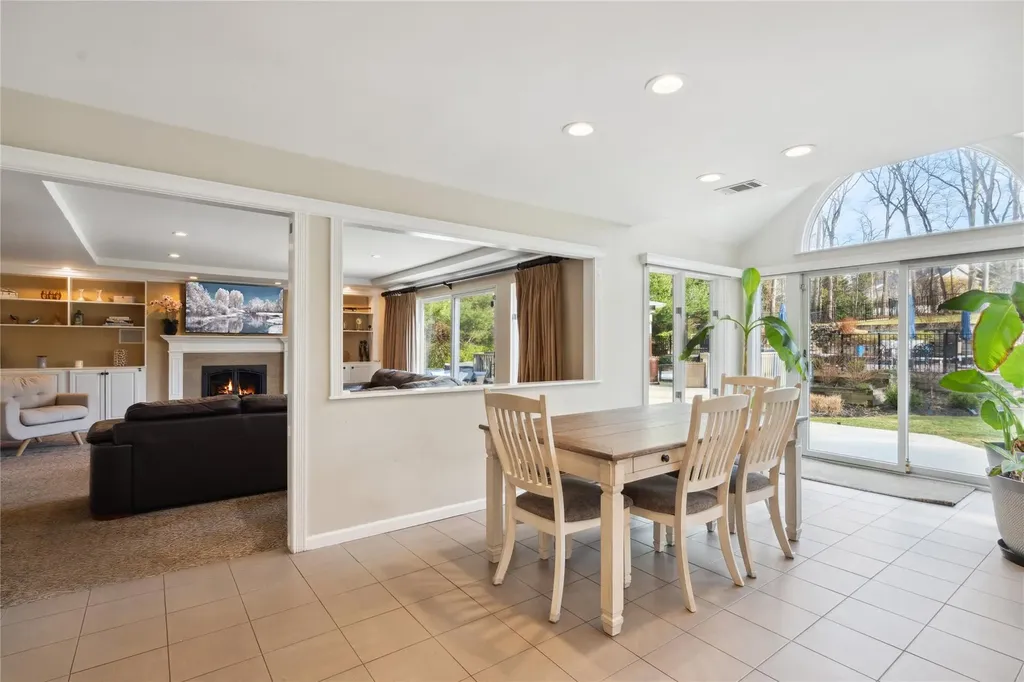 9 Suncrest Drive Dix Hills NY 11746