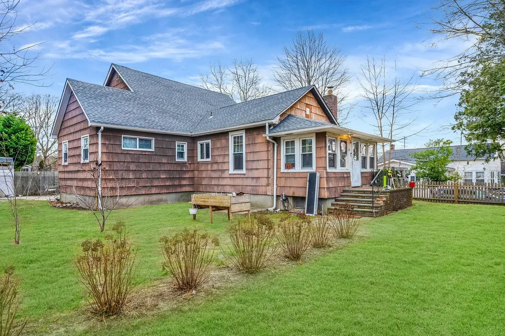 27 Odin Road Rocky Point NY 11778