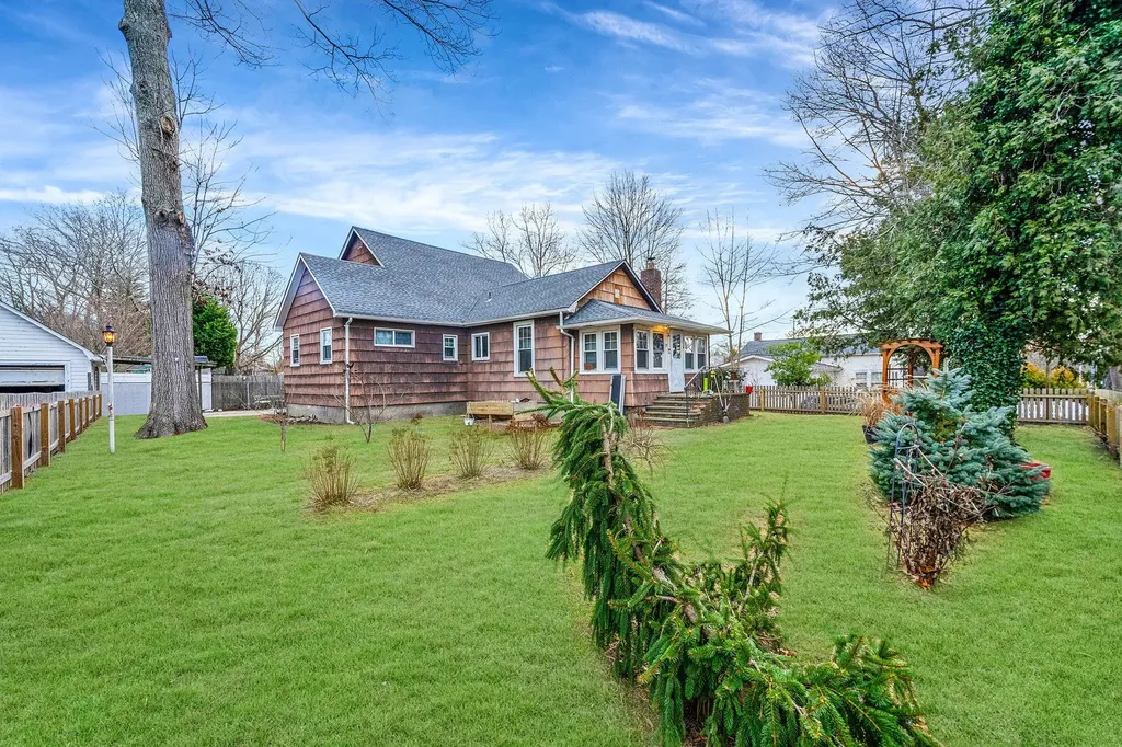 27 Odin Road Rocky Point NY 11778