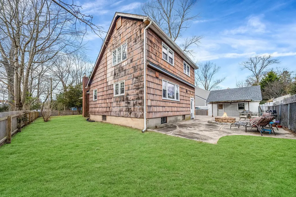 27 Odin Road Rocky Point NY 11778