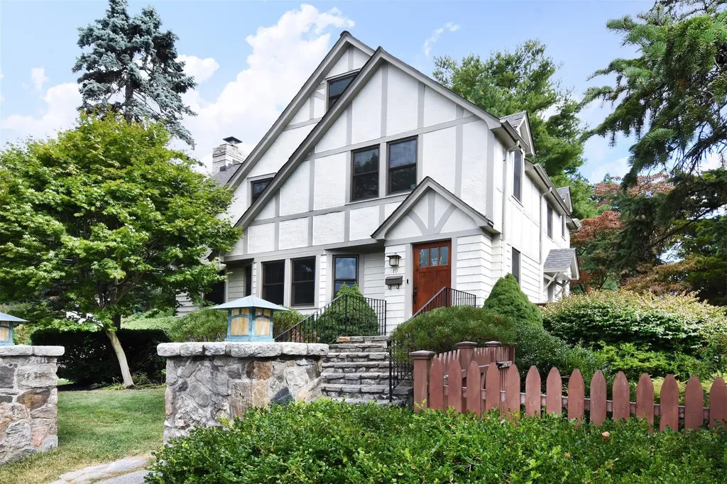 10 Briary Road Dobbs Ferry NY 10522