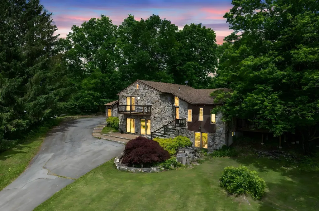 23 Fox Road Florida NY 10921