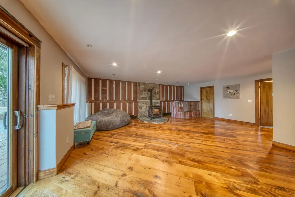 23 Fox Road Florida NY 10921