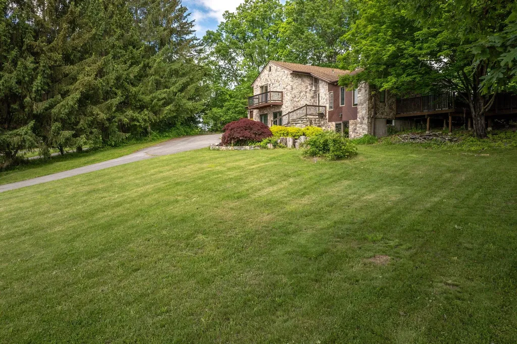 23 Fox Road Florida NY 10921