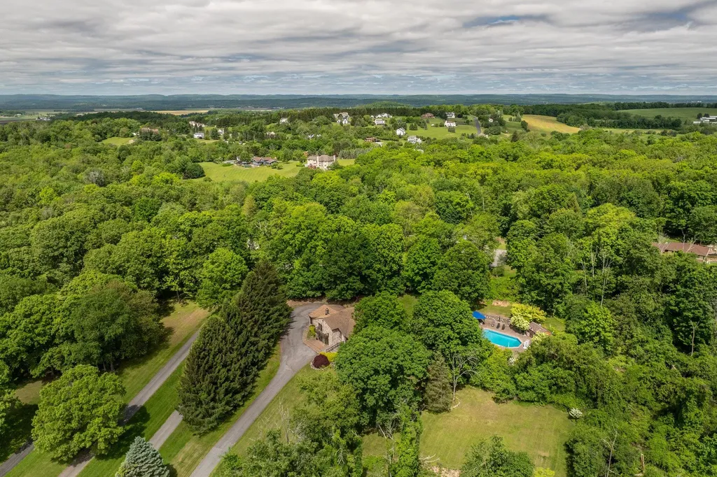 23 Fox Road Florida NY 10921
