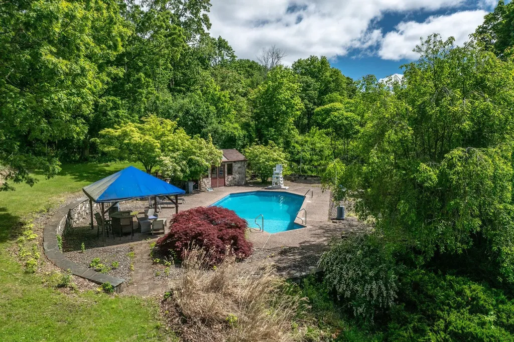 23 Fox Road Florida NY 10921