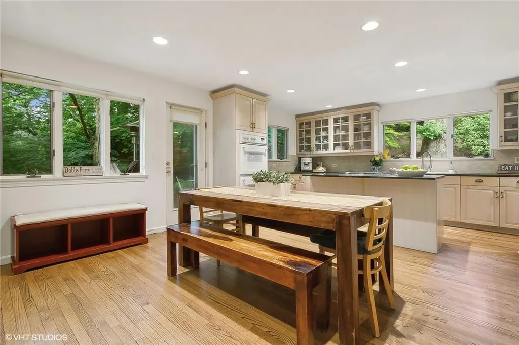 30 Appleton Place Dobbs Ferry NY 10522