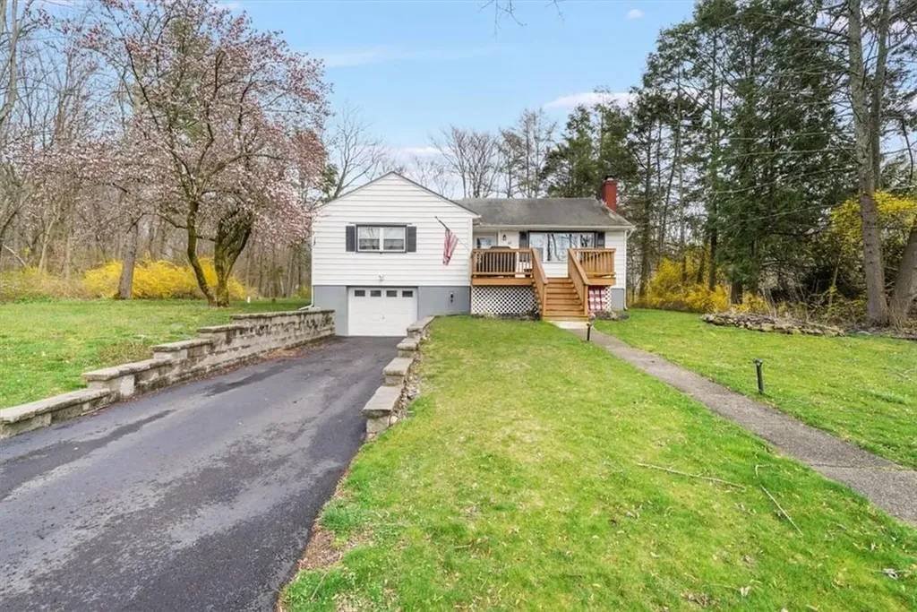 40 Mountain View Terrace Walden NY 12586