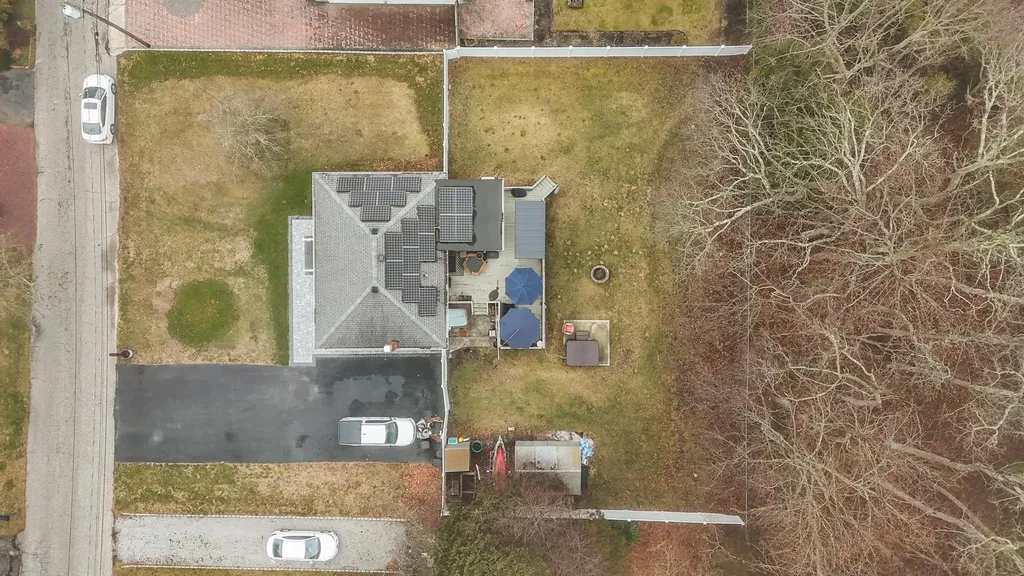 8 Lonscreek Place Mastic Beach NY 11951