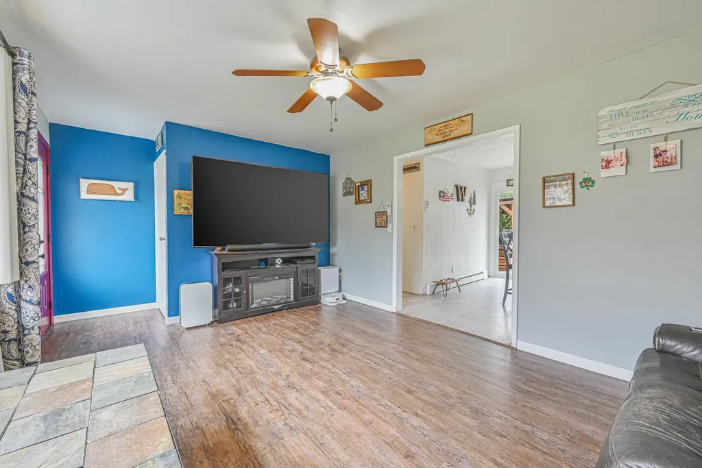 8 Lonscreek Place Mastic Beach NY 11951