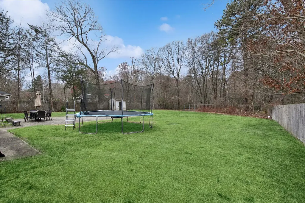 20 Ruth Lane Ridge NY 11961