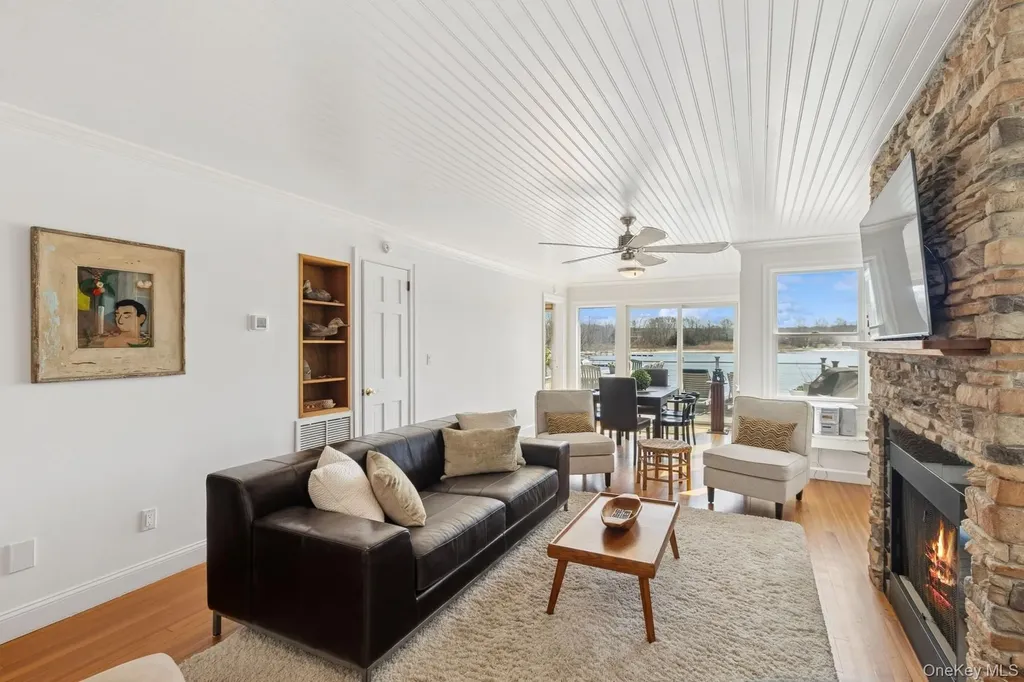 80 Towd Point Road Southampton NY 11968