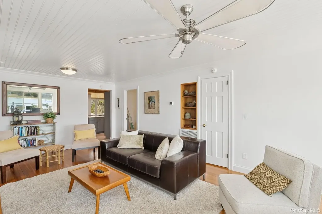 80 Towd Point Road Southampton NY 11968