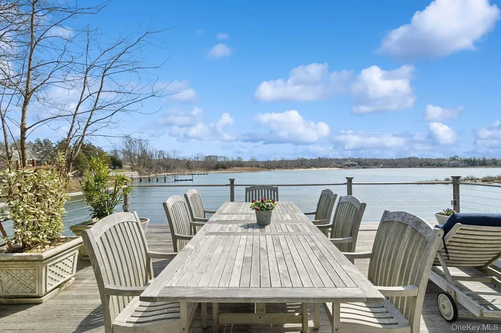 80 Towd Point Road Southampton NY 11968