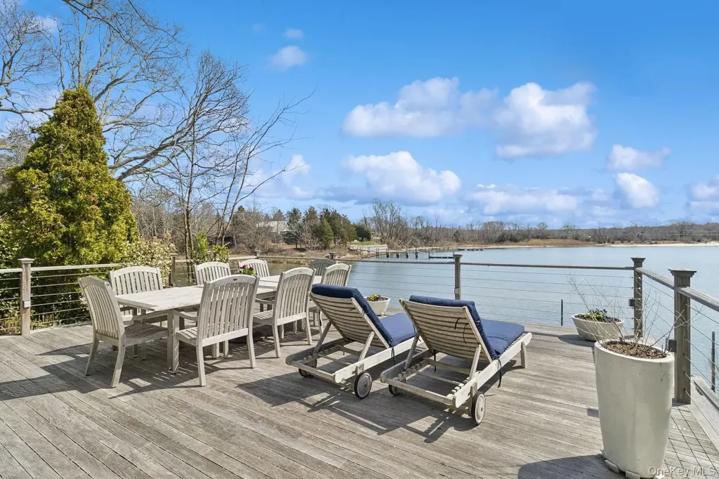 80 Towd Point Road Southampton NY 11968