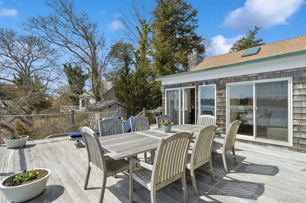 80 Towd Point Road Southampton NY 11968