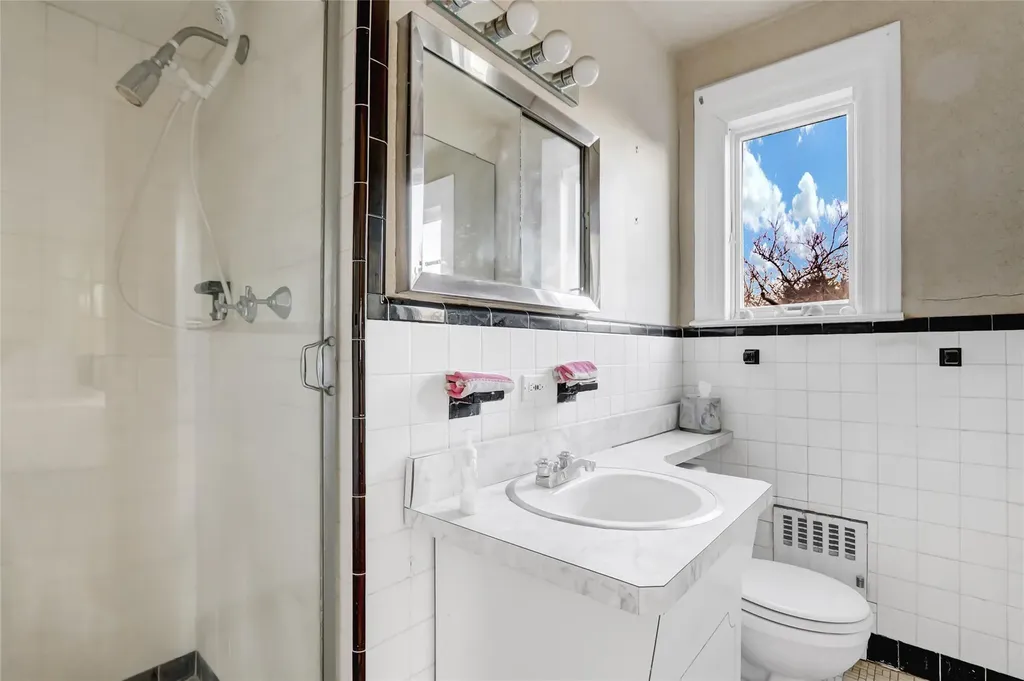 72 Fulton Avenue Atlantic Beach NY 11509