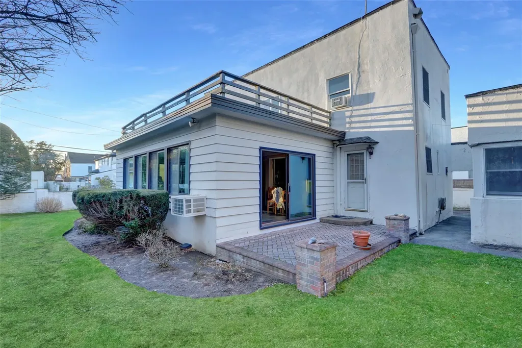 72 Fulton Avenue Atlantic Beach NY 11509
