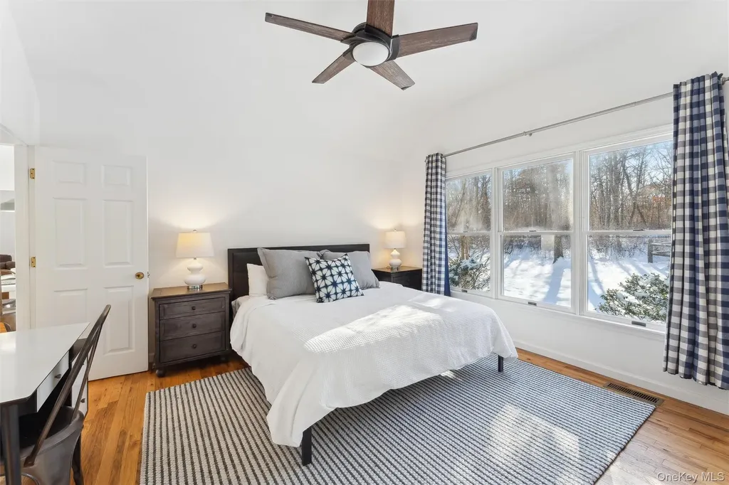 14 Hildreth Road Hampton Bays NY 11946