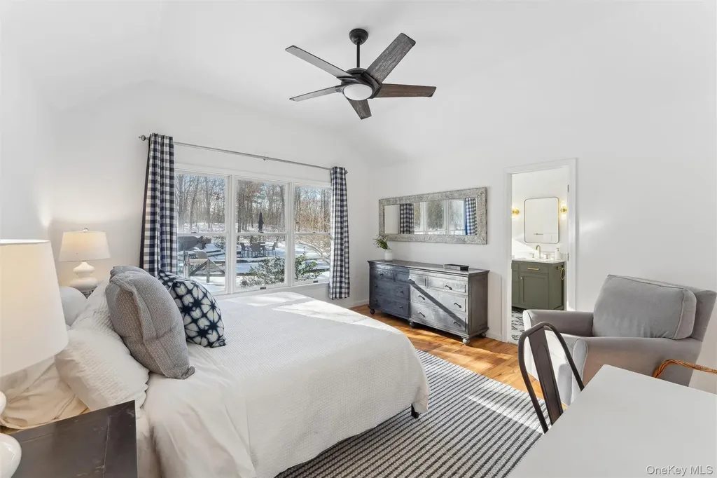 14 Hildreth Road Hampton Bays NY 11946