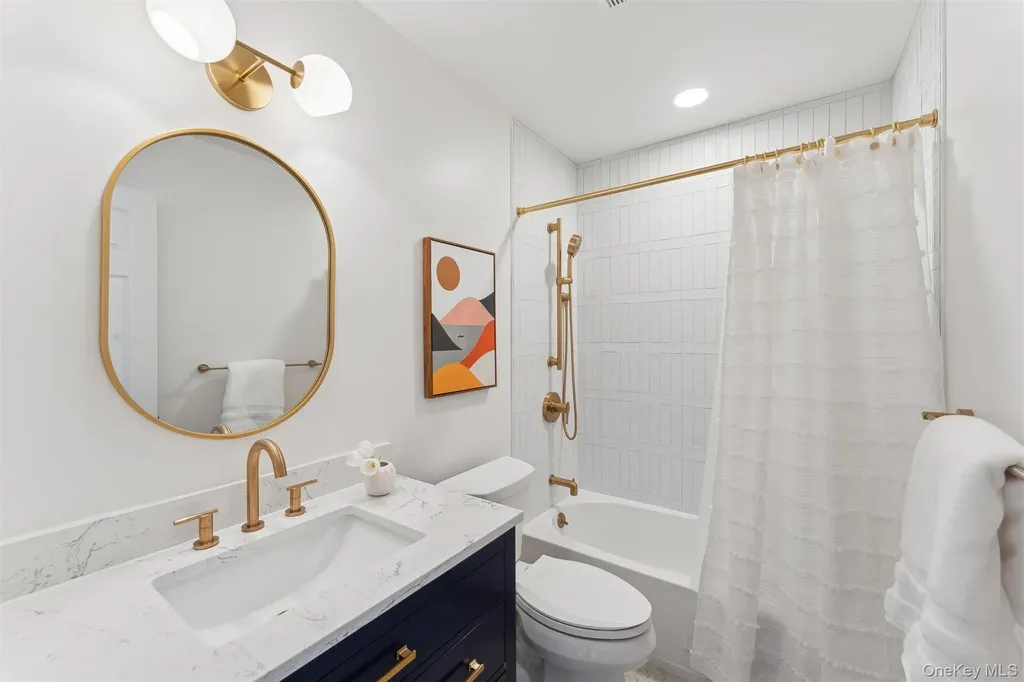 14 Hildreth Road Hampton Bays NY 11946
