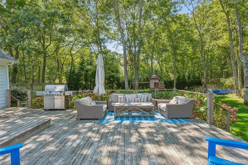 14 Hildreth Road Hampton Bays NY 11946
