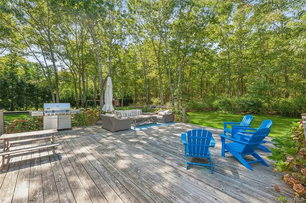14 Hildreth Road Hampton Bays NY 11946