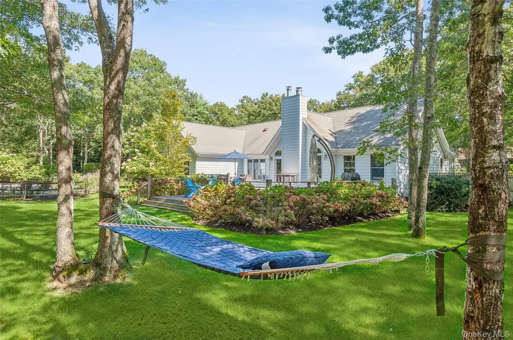 14 Hildreth Road Hampton Bays NY 11946