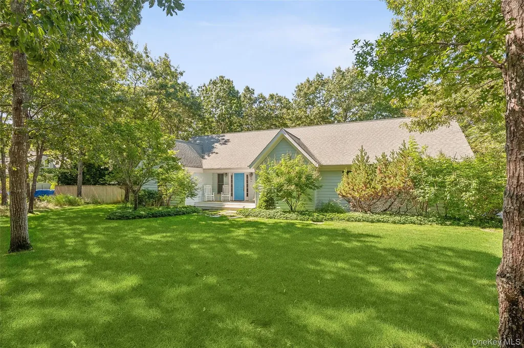 14 Hildreth Road Hampton Bays NY 11946