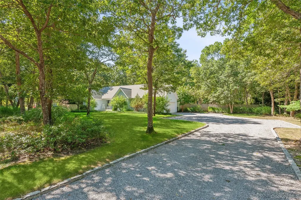 14 Hildreth Road Hampton Bays NY 11946