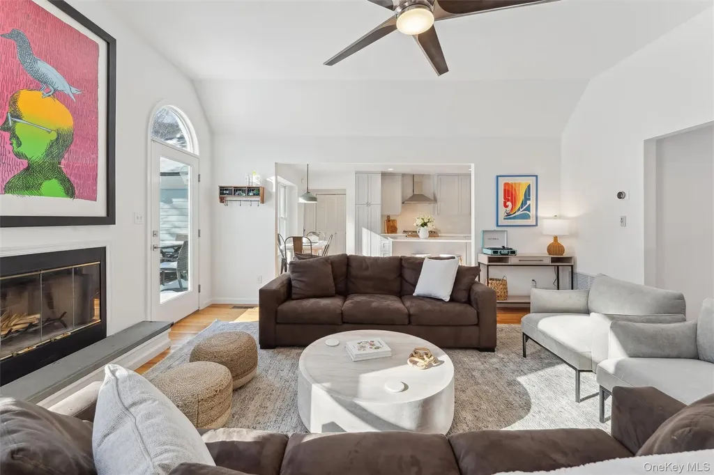 14 Hildreth Road Hampton Bays NY 11946