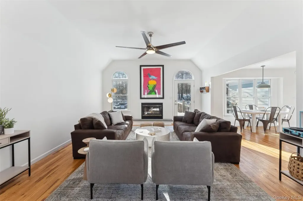 14 Hildreth Road Hampton Bays NY 11946