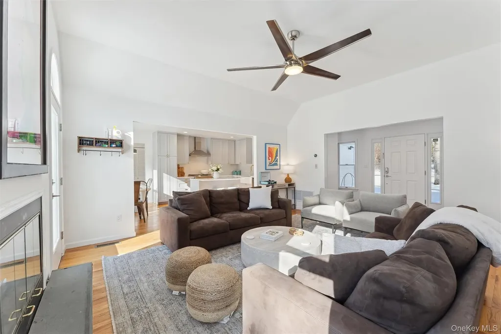 14 Hildreth Road Hampton Bays NY 11946