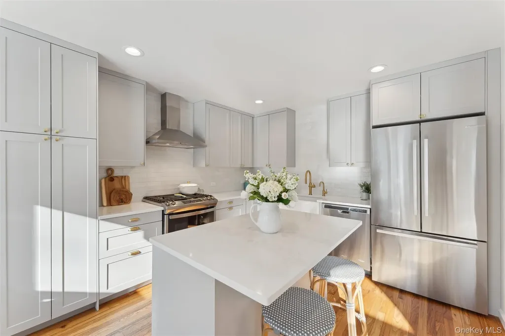 14 Hildreth Road Hampton Bays NY 11946