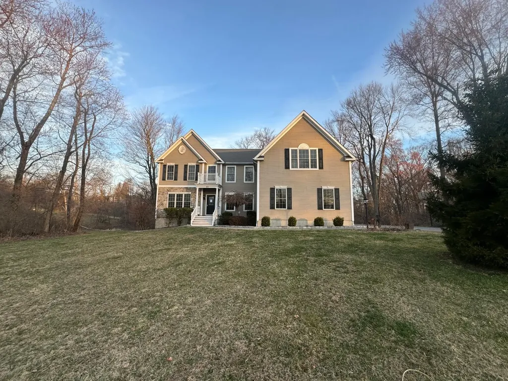 40 Harrisons Trail East Fishkill NY 12533
