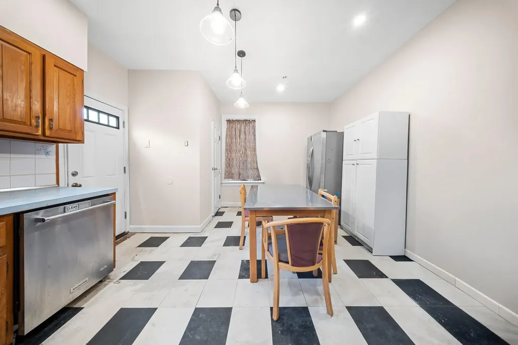 87 E 32nd Street Brooklyn NY 11226
