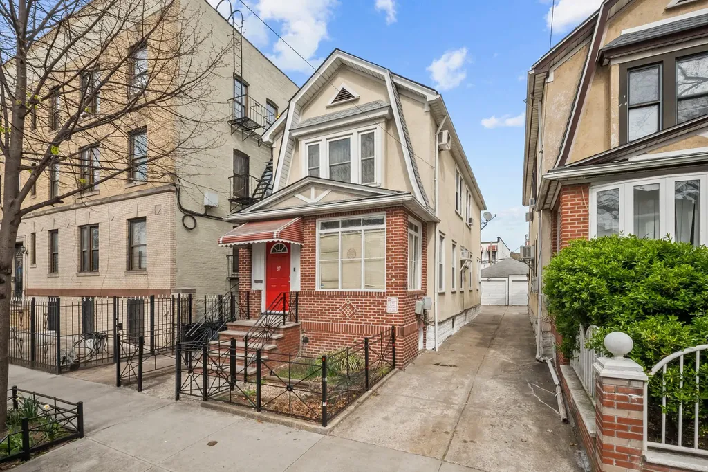 87 E 32nd Street Brooklyn NY 11226
